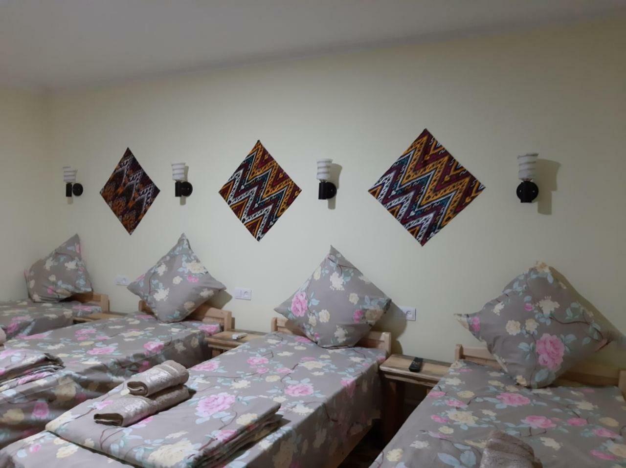 Naqqosh Bed and Breakfast Chiva Exteriör bild